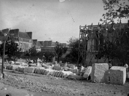 /medias/customer_2/PLAQUES_DE_VERRE/5_Fi_87_construction_du_theatre_de_Quimper_jpg_/0_0.jpg